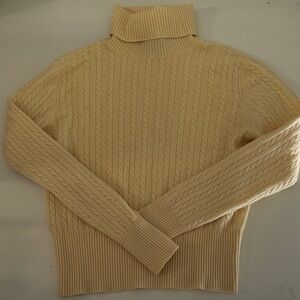Cozy Women's yellow Cable Knit Turtleneck Sweater